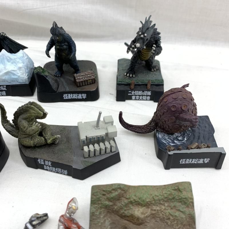 中古】現状品)ｳﾙﾄﾗ怪獣名鑑 帰ってきたｳﾙﾄﾗﾏﾝ 怪獣総進撃 10種ｾｯﾄ[91