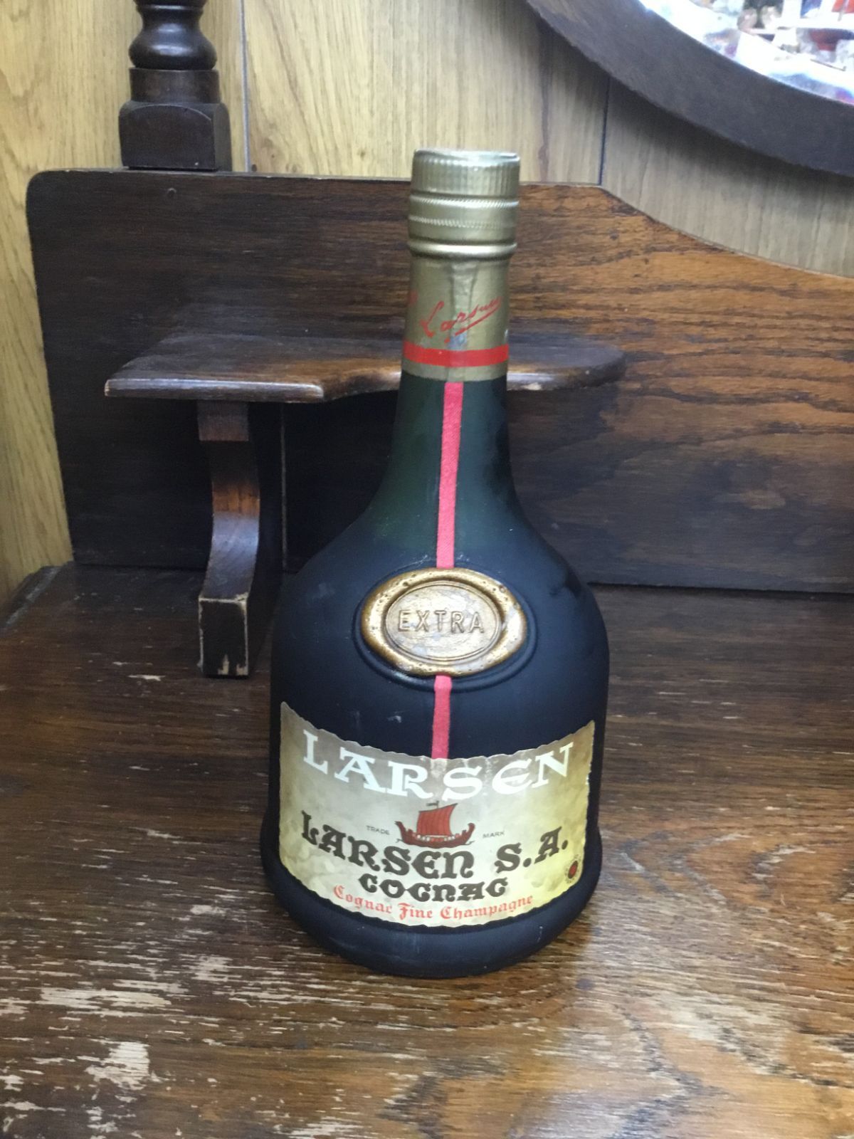 ラーセン LARSEN エクストラ 700ml ブランデー コニャック 【古酒】