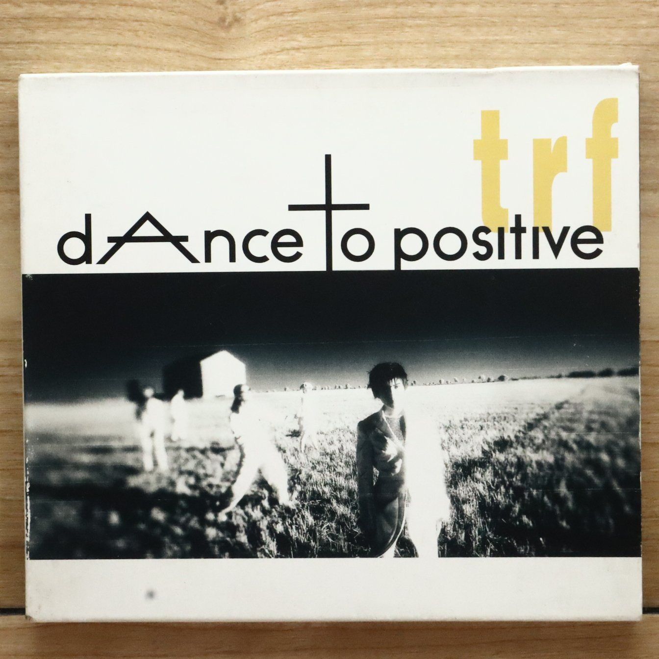 国内盤CD☆ティーアールエフ/TRF□ dAnce to positive 【AVCD11288