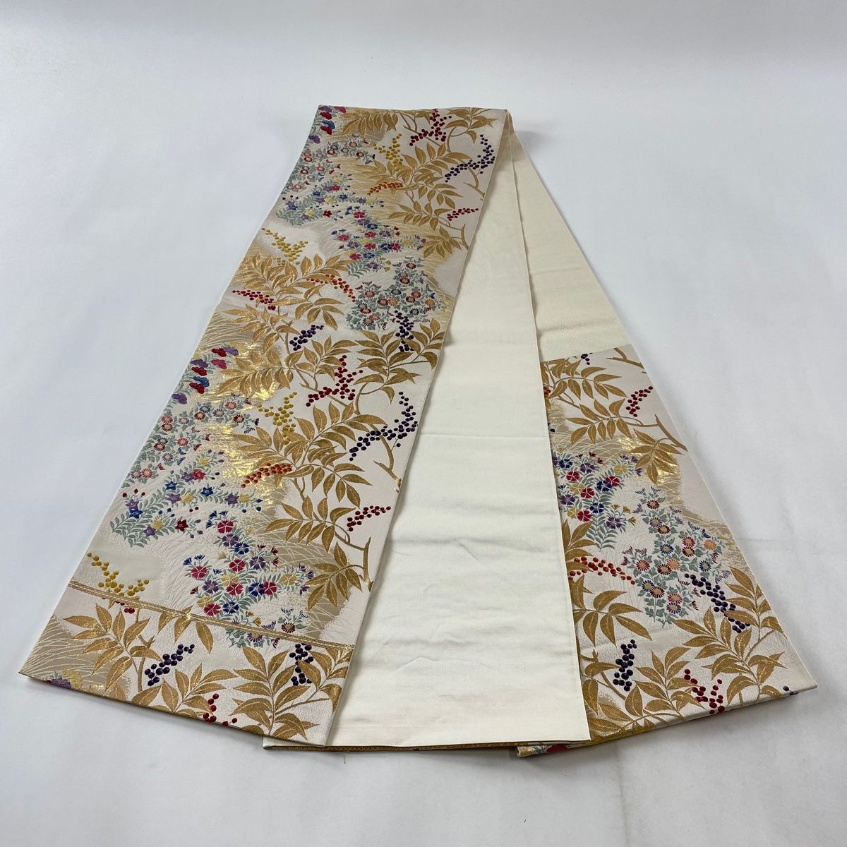 袋帯 美品 秀品 葉と実 草花 金糸 刺繍 クリーム 六通 正絹 【中古 