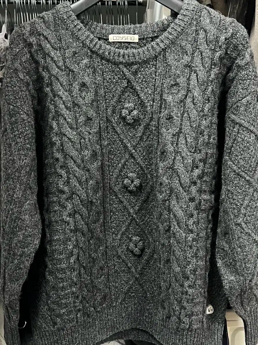  ISSEY MIYAKE ポンポン ニット チャコール 長袖 ニット セーター