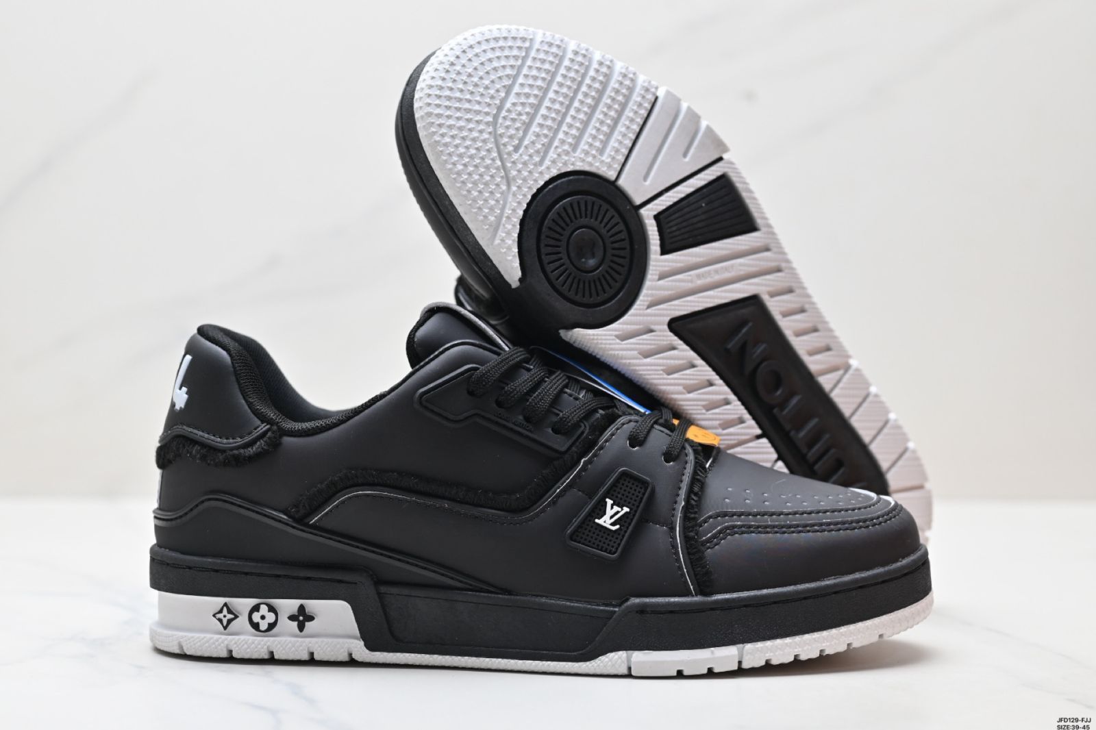 LV Louis VuittonLV ルイ・ヴィトン Trainer Sneaker Low