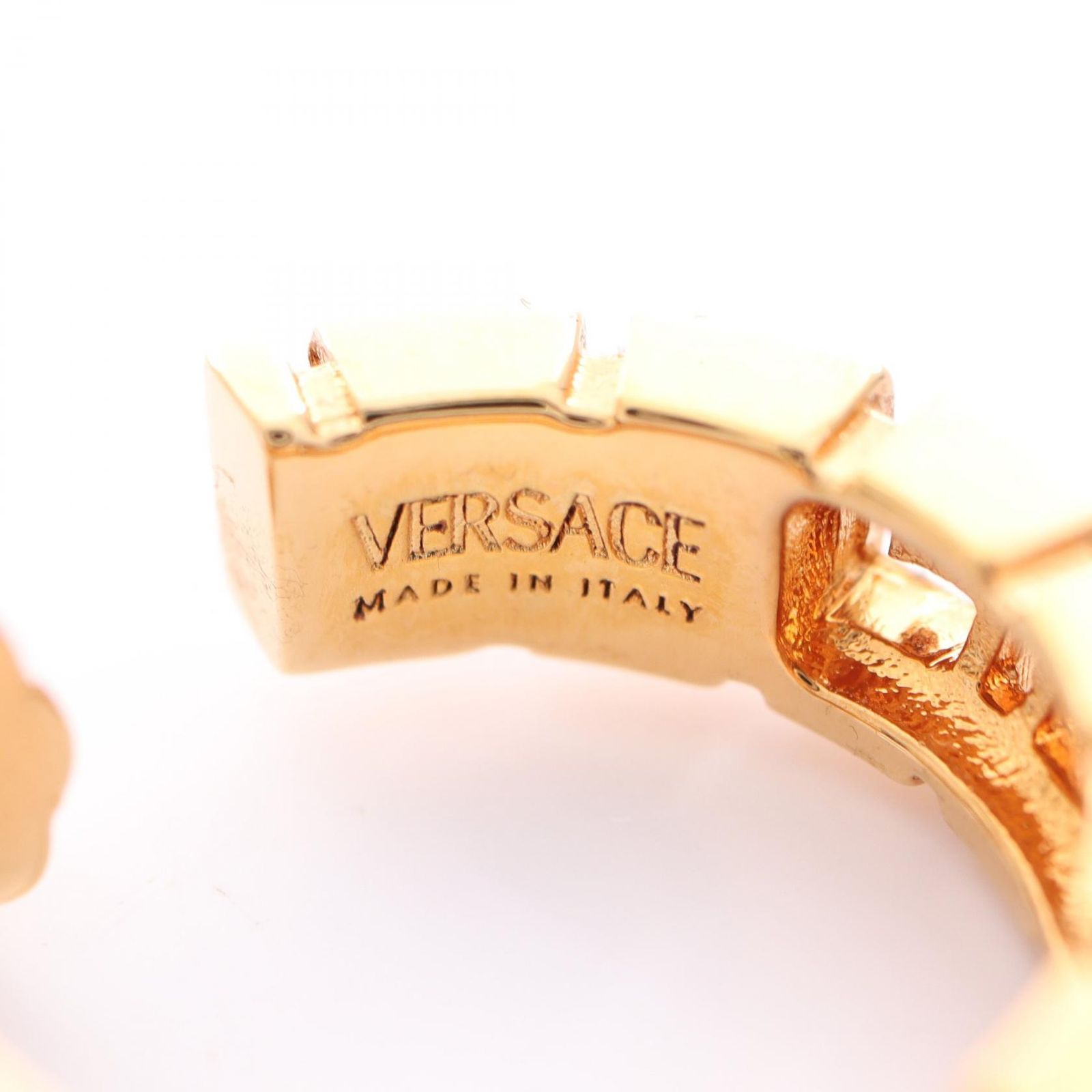VERSACE ヴェルサーチ グレカ ピアス - メルカリ