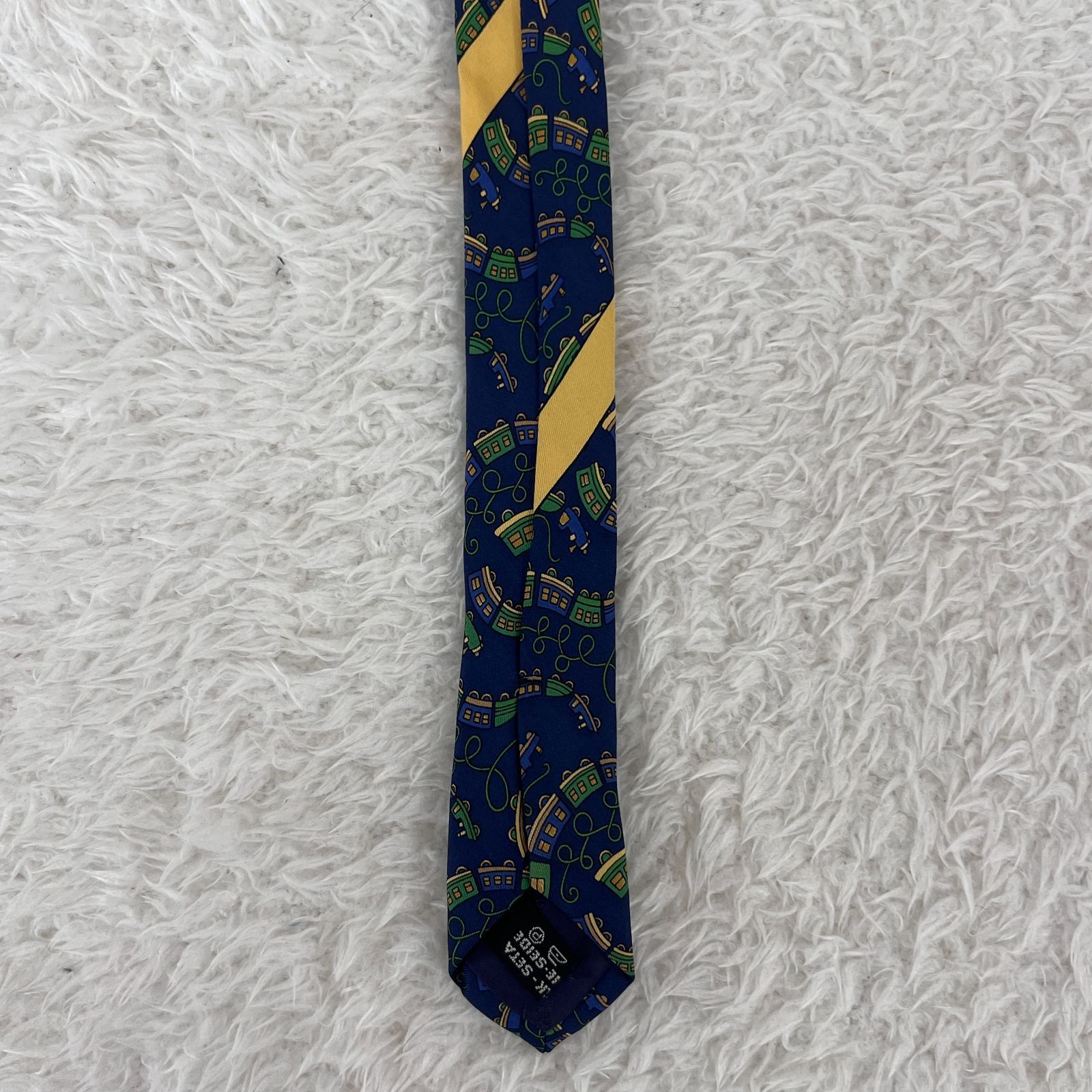 美品》Salvatore Ferragamo (サルヴァトーレフェラガモ) シルク