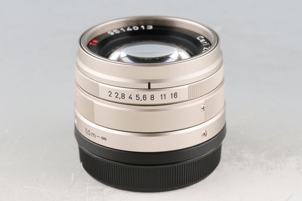 Contax Carl Zeiss Planar T* 45mm F|2 Lens for G1|G2 60771A1