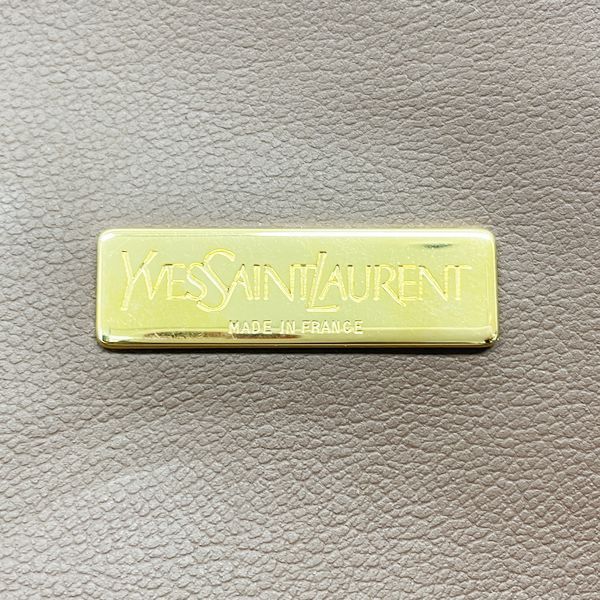 YVES SAINT LAURENT Yカットアウト ヴィンテージ ロゴチャーム付き