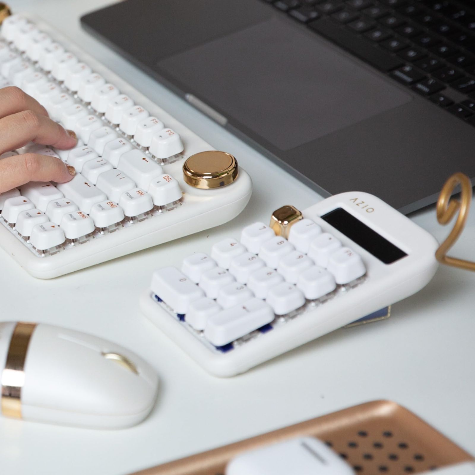 Azio IZO 最新 Numpad Blanc Amazon.com: AZIO IZO Wireless