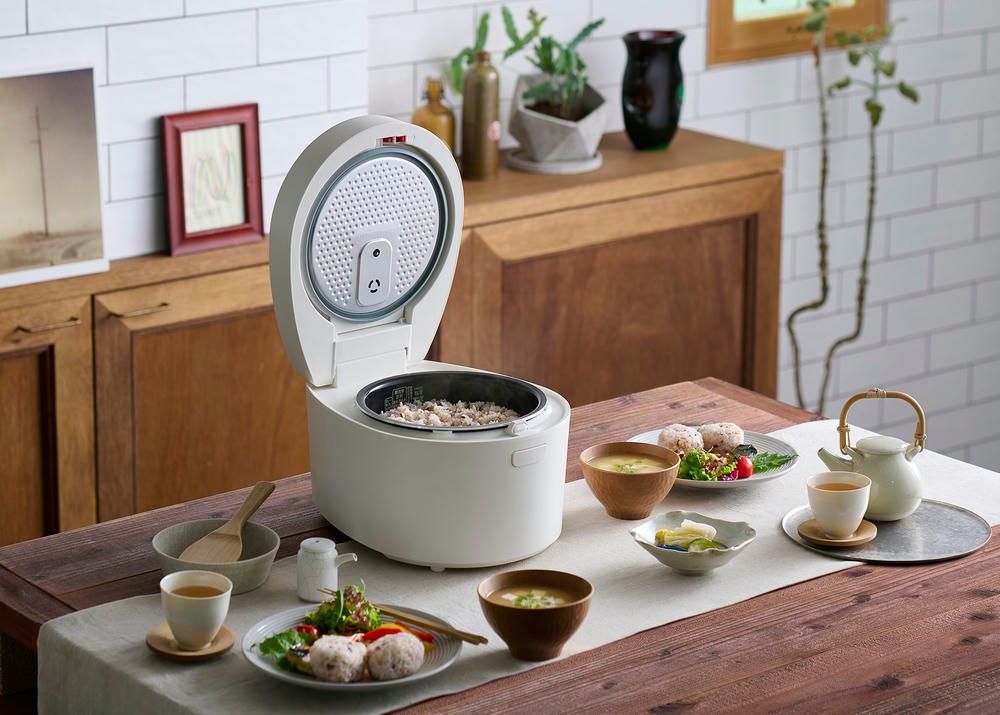 簡素な アイリスオーヤマ 低温調理 炊飯器 5.5合 IH式 一人暮らし デザインタイプ 50銘柄炊き分け機能 厚火釜 ヘルシーメニュー 低温調理機能 パン ケーキ機能 ホワイト IRIS OHYAMA RC-IL50-W