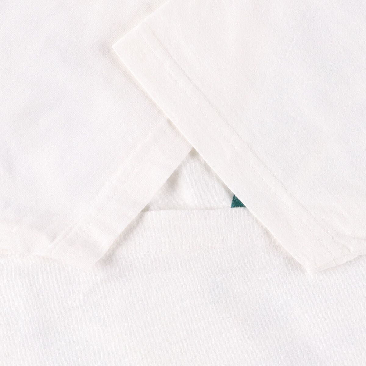 adidas ロゴプリントTシャツ