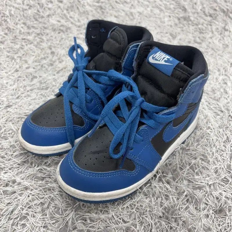 NIKE ナイキ ジョーダン 1 レトロ ハイ OG キッズ スニーカー 160 B00875