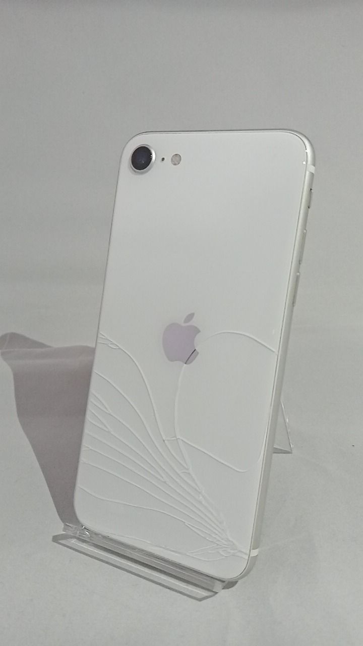 iPhoneSE 第二世代 ホワイト SIMフリー 64GB スマートフォン・携帯電話