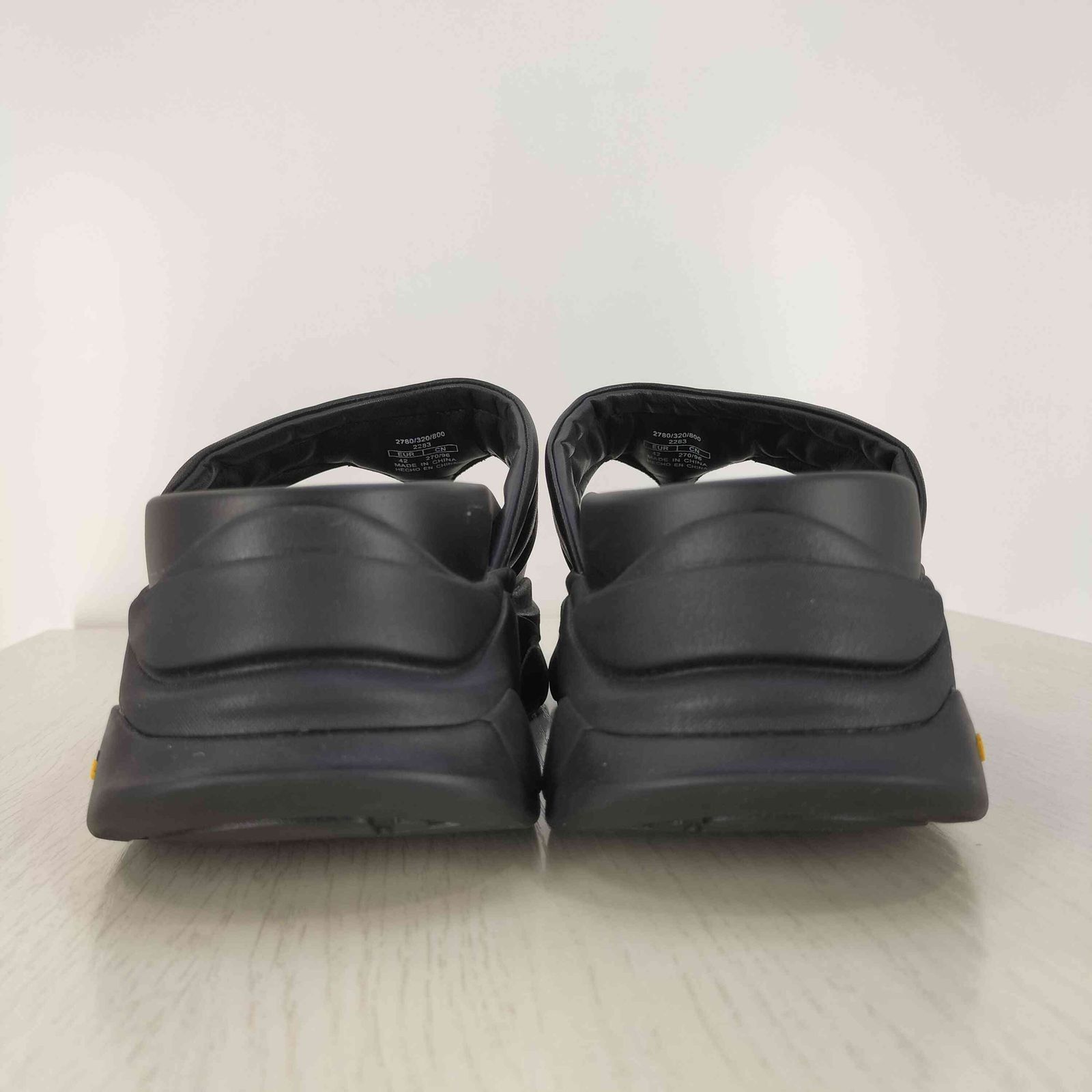 ZARA VIBRAMソール