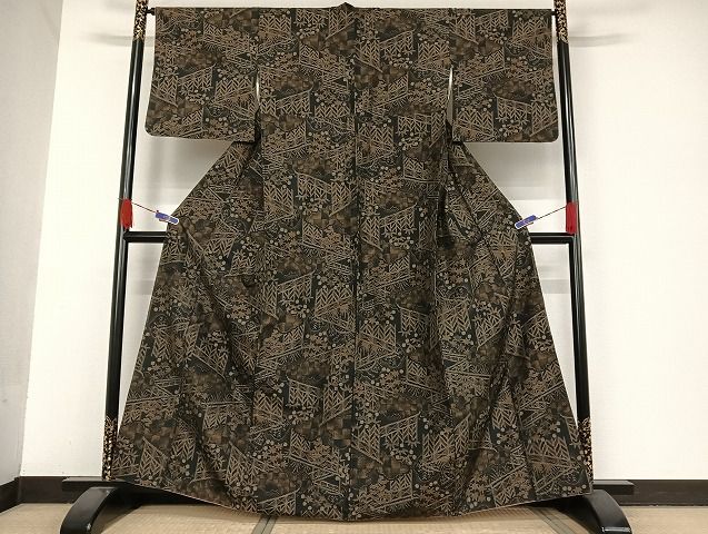 平和屋着物●本場村山大島紬　風景文　正絹　逸品　AAAU4373np 平和屋着物○本場村山大島紬 風景文 正絹 逸品 AAAU4373np - メルカリ