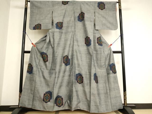 平和屋着物○上質な紬 亀甲草花文 黒地 正絹 逸品 未使用 AAAW5351br