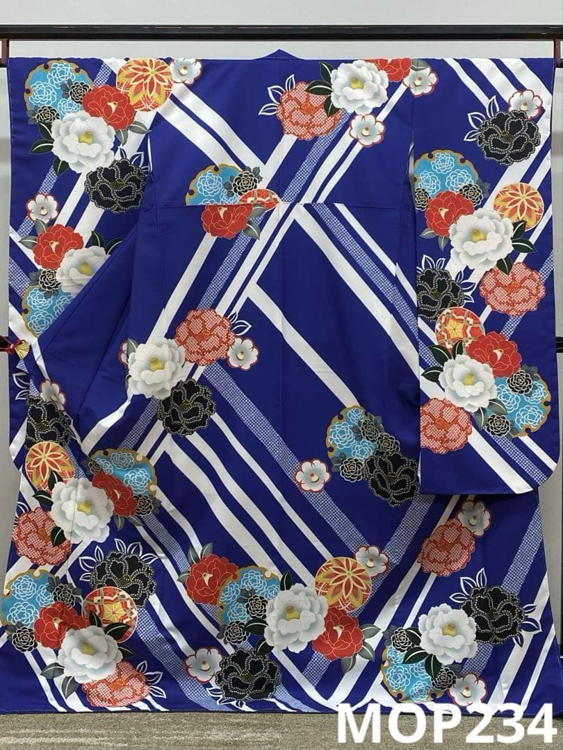 ポリエステル振袖 和モダン 身丈170cm 躾糸付き - メルカリ