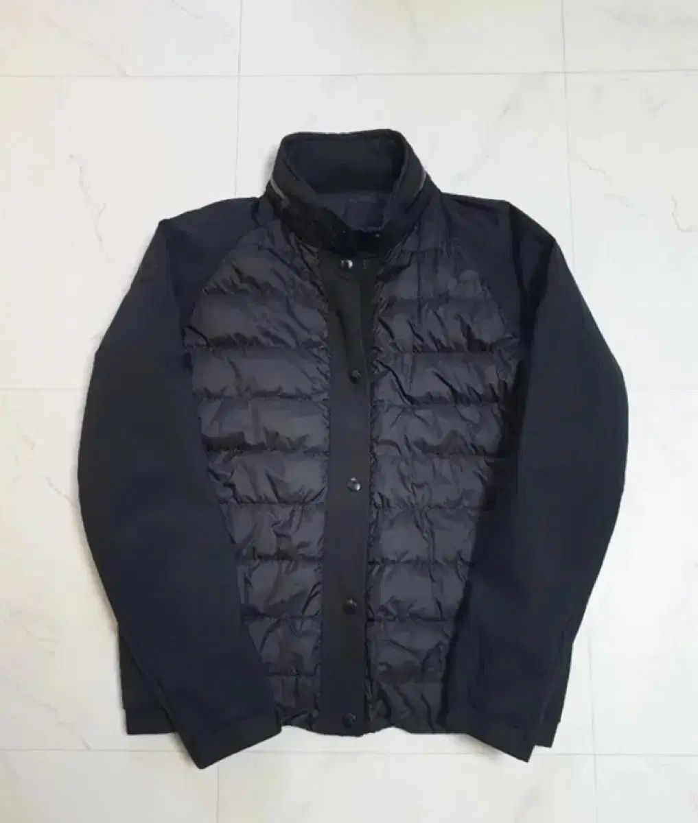 【雷市場（ポンジャン）商品韓国直送】 MONCLER(モンクレール) ディエン ブルゾン