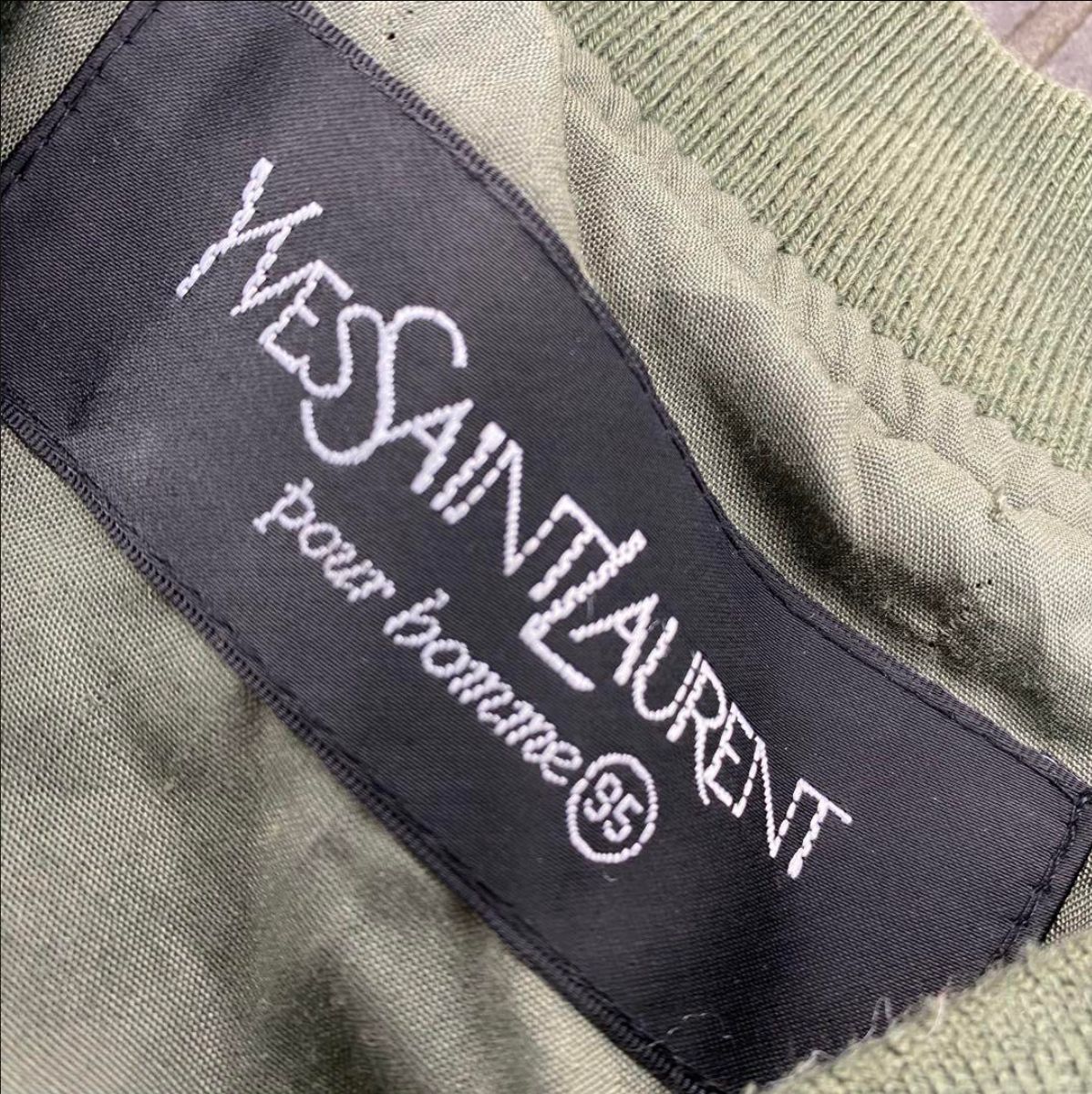 イヴ・サンローラン ブラック XLサイズ ロゴ刺繍 ジャケット ブルゾン イヴ・サンローラン 刺繍ロゴ ジップアップ ブルゾンsize95（M