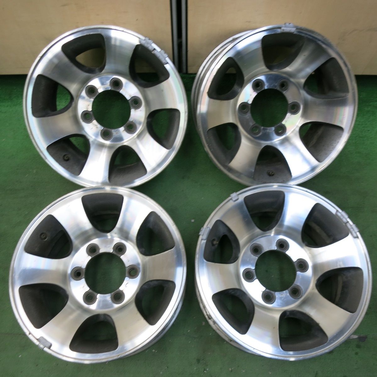 希少　純正メッキホイール　15インチ6J＋30　6穴　　ハイエース、ハイラックス 希少純正メッキホイール15インチ6J＋306穴ハイエース、ハイラックス