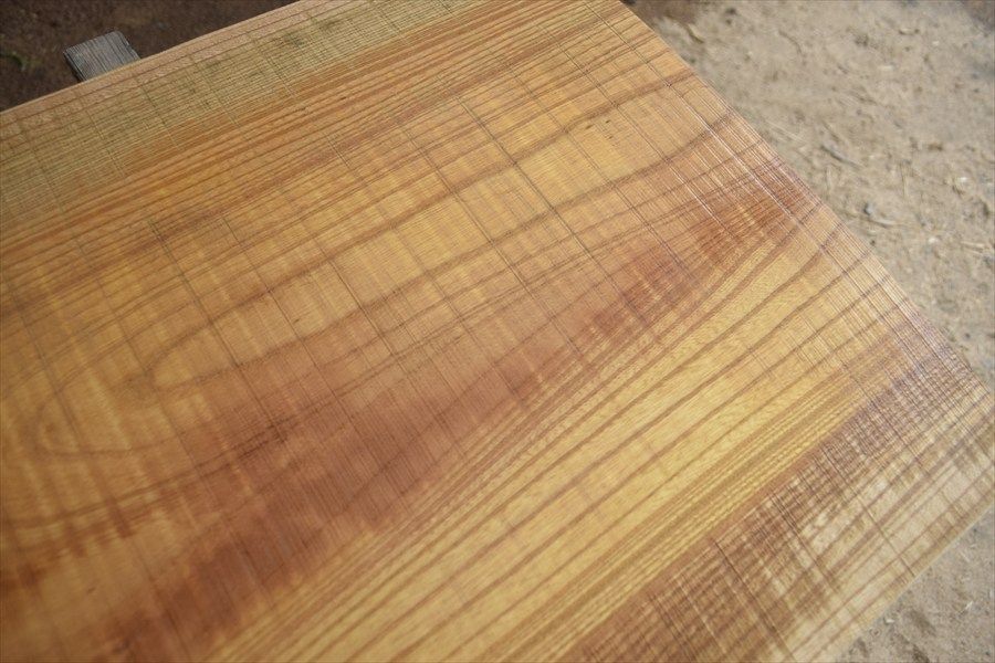 アウトレット ケヤキ(欅)の一枚板 長さ約80cm 幅約43～50cm 厚さ