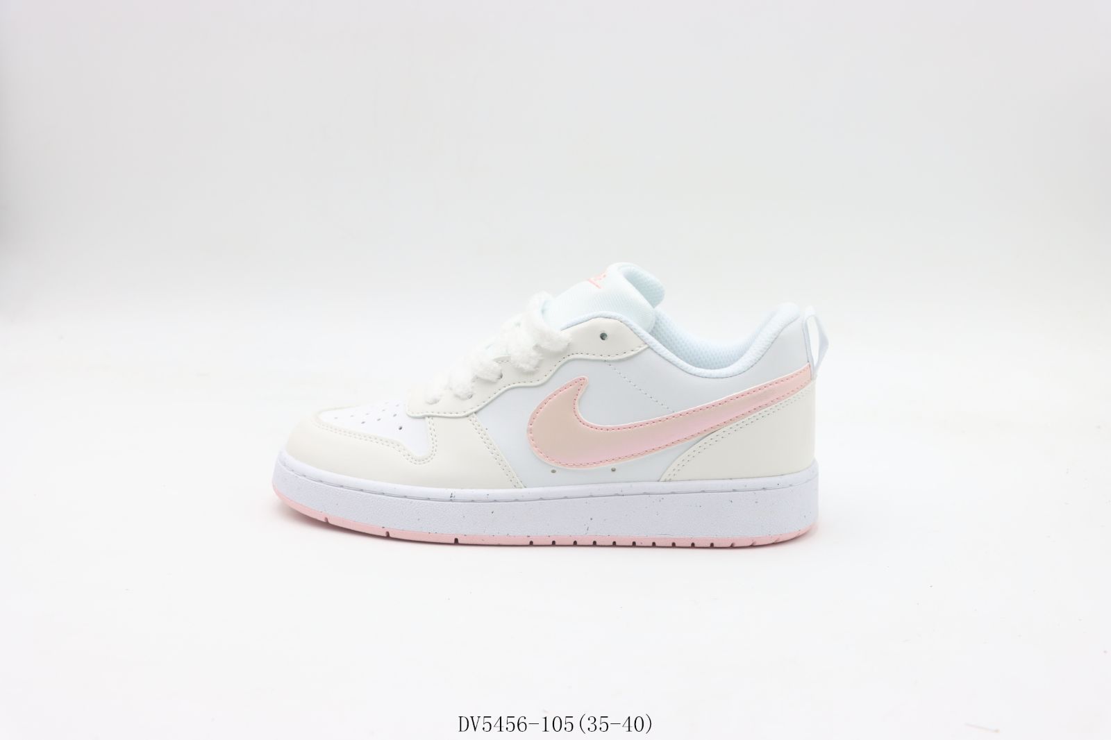 【今日特価】ナイキのスケートシューズ 白粉 DV5456 - 105-WTO輸入0