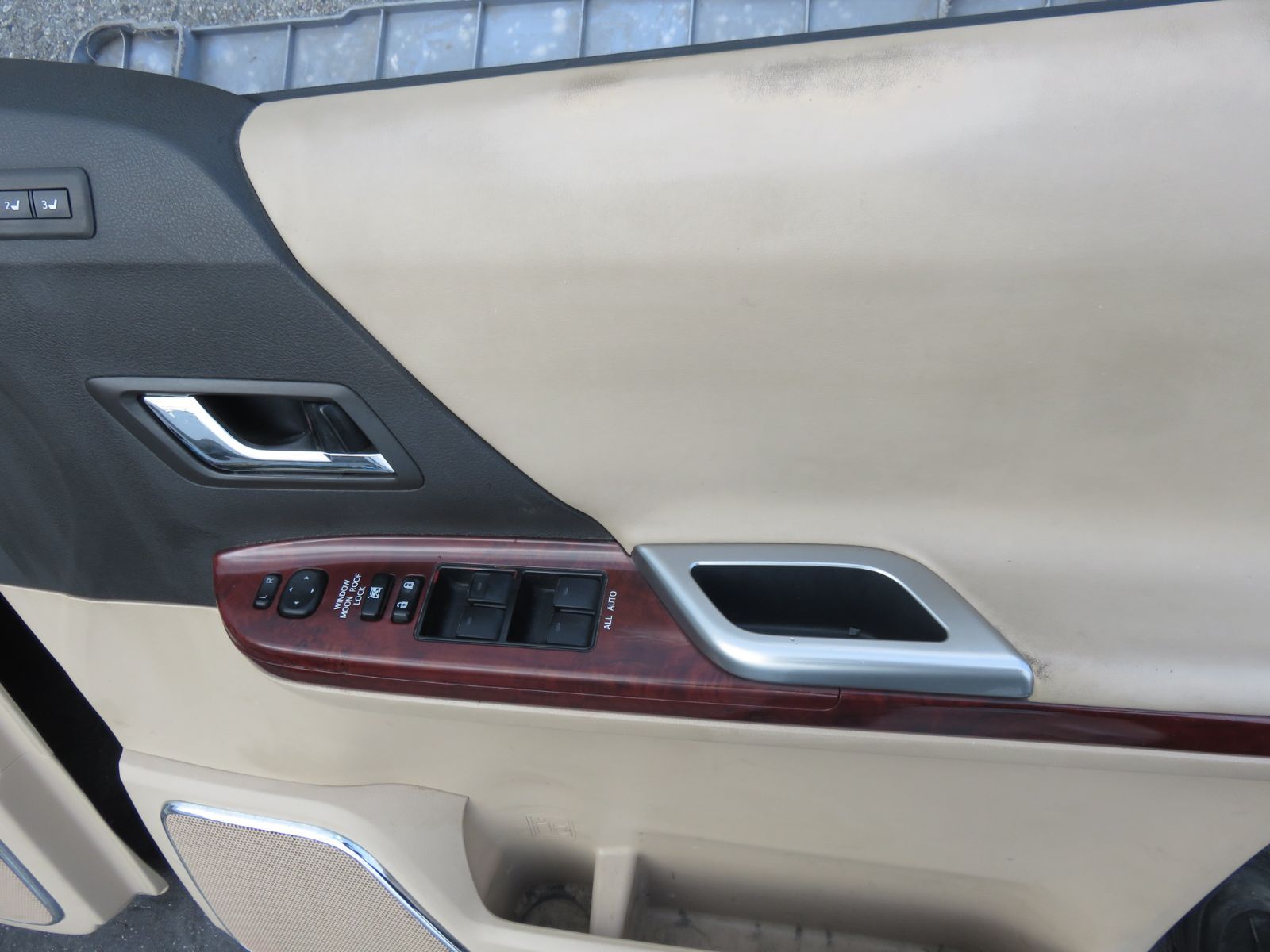 LA6423 ヴェルファイア GGH25W 前期 レザー調 ドア内張り パネル トリム 運転席 助手席 ANH20W ANH25W GGH20W アルファード共通 傷汚れ