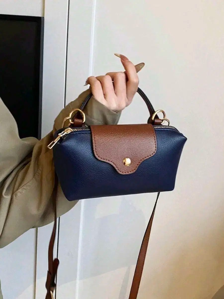 フルラ バイカラーショルダーバッ FURLA] ベルトストラップ バイカラー