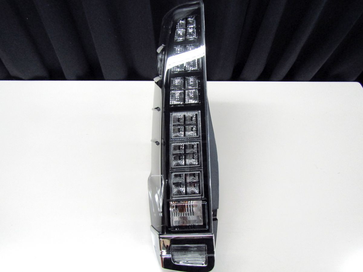 トヨタ 80 ヴォクシー 前期 純正 左 テールランプ ZWR80G Koito