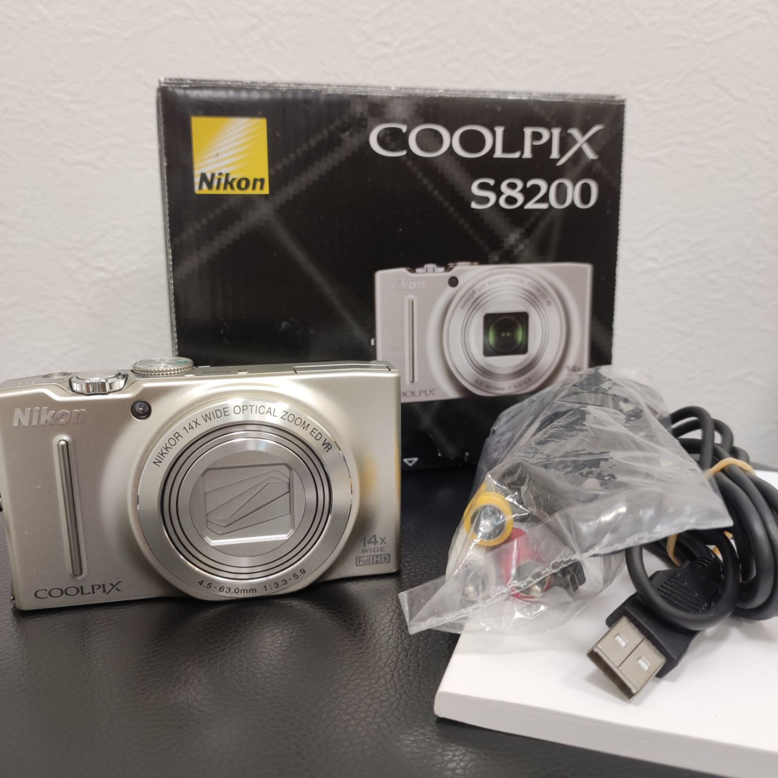 美品 バッテリー付き✨ COOLPIX S8200 コンデジデジカメゴールド