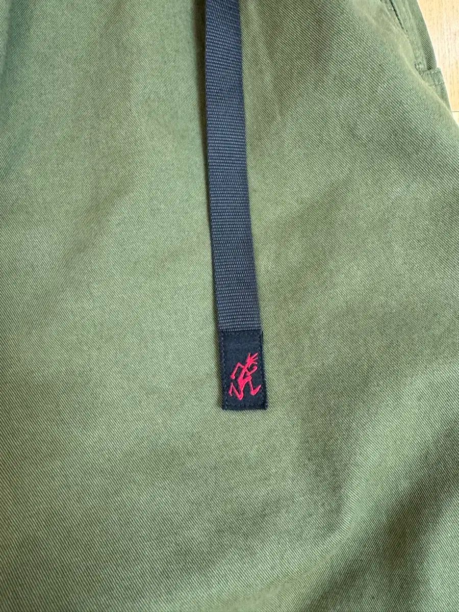 グラミチ マウンテン パンツ 2 xl オリーブ