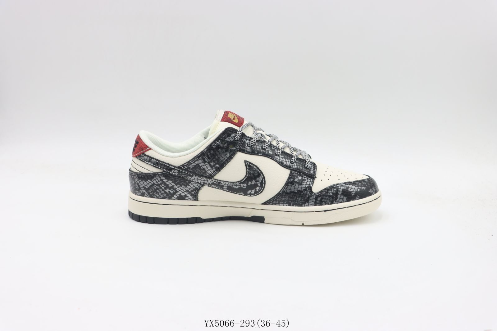 今日 ナイキ NIKE ダンクロー Dunk Low 白黒 蛇年 YX5066-293 スニーカー