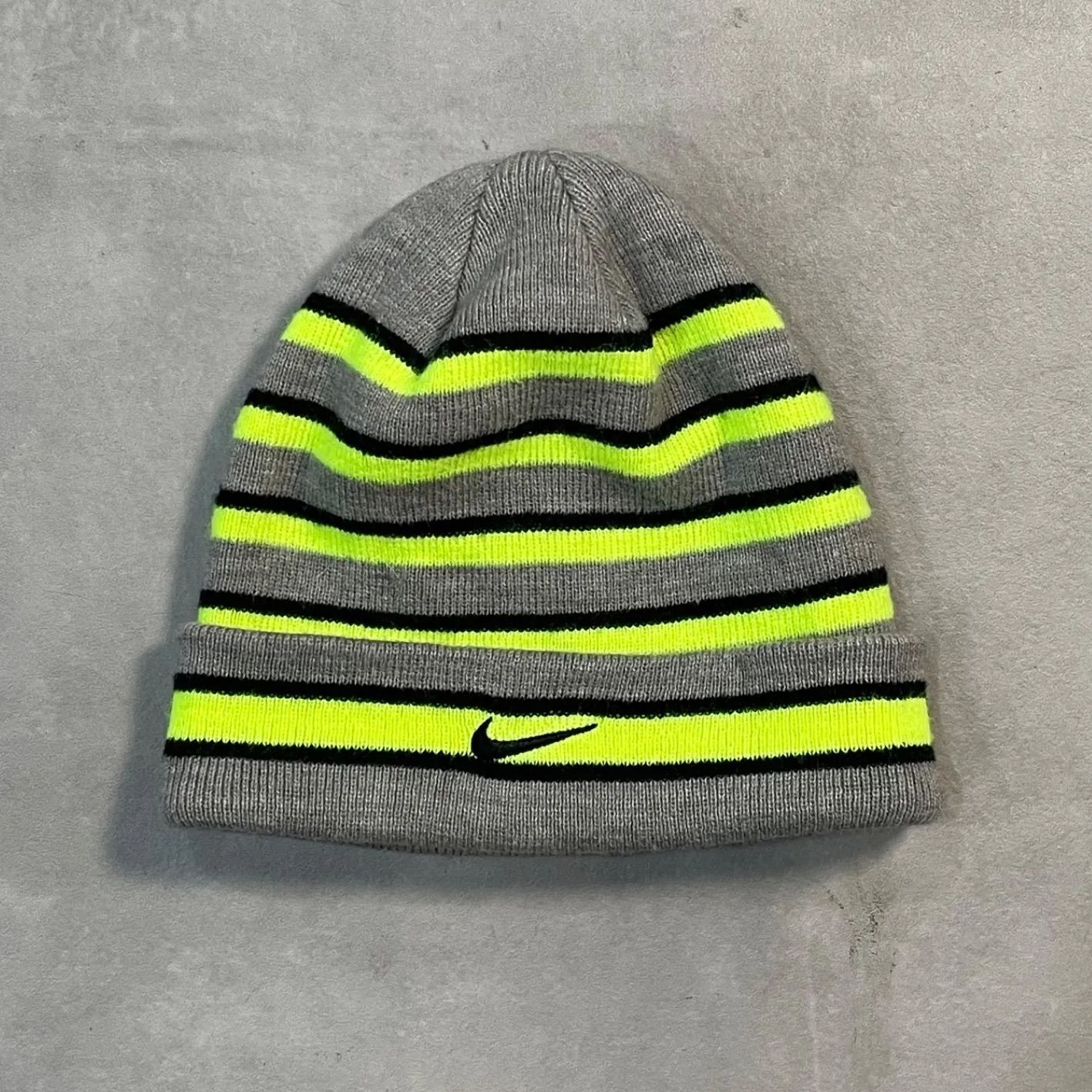 NIKE ストライプ 悪い ニット帽 イエロー ナイキ