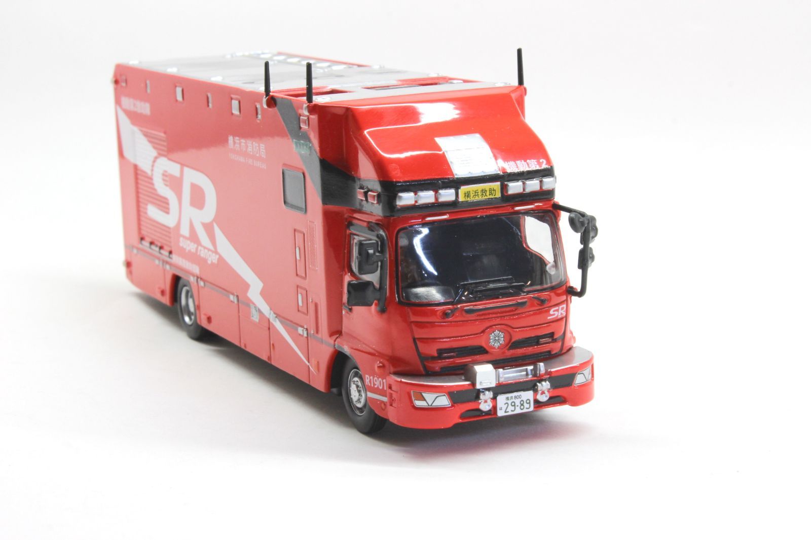 ACTCAR　1/64スケール　横浜市消防局　SR特別高度救助工作車（SR2）　ダイキャスト製　隊員フィギュア付