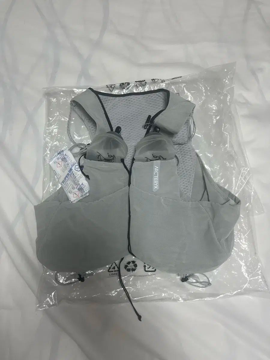 ARC TERYX アークテリクス 路盤 7 孤独 レディース L サイズ