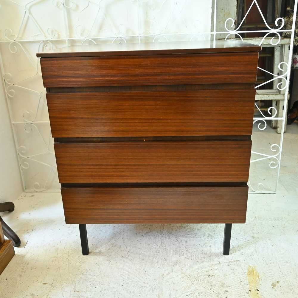 L3705-242 英国ヴィンテージ チェスト 4段引き出し 収納 タンス 北欧 L3705-242 英国ヴィンテージ チェスト アンティークチェスト 4段