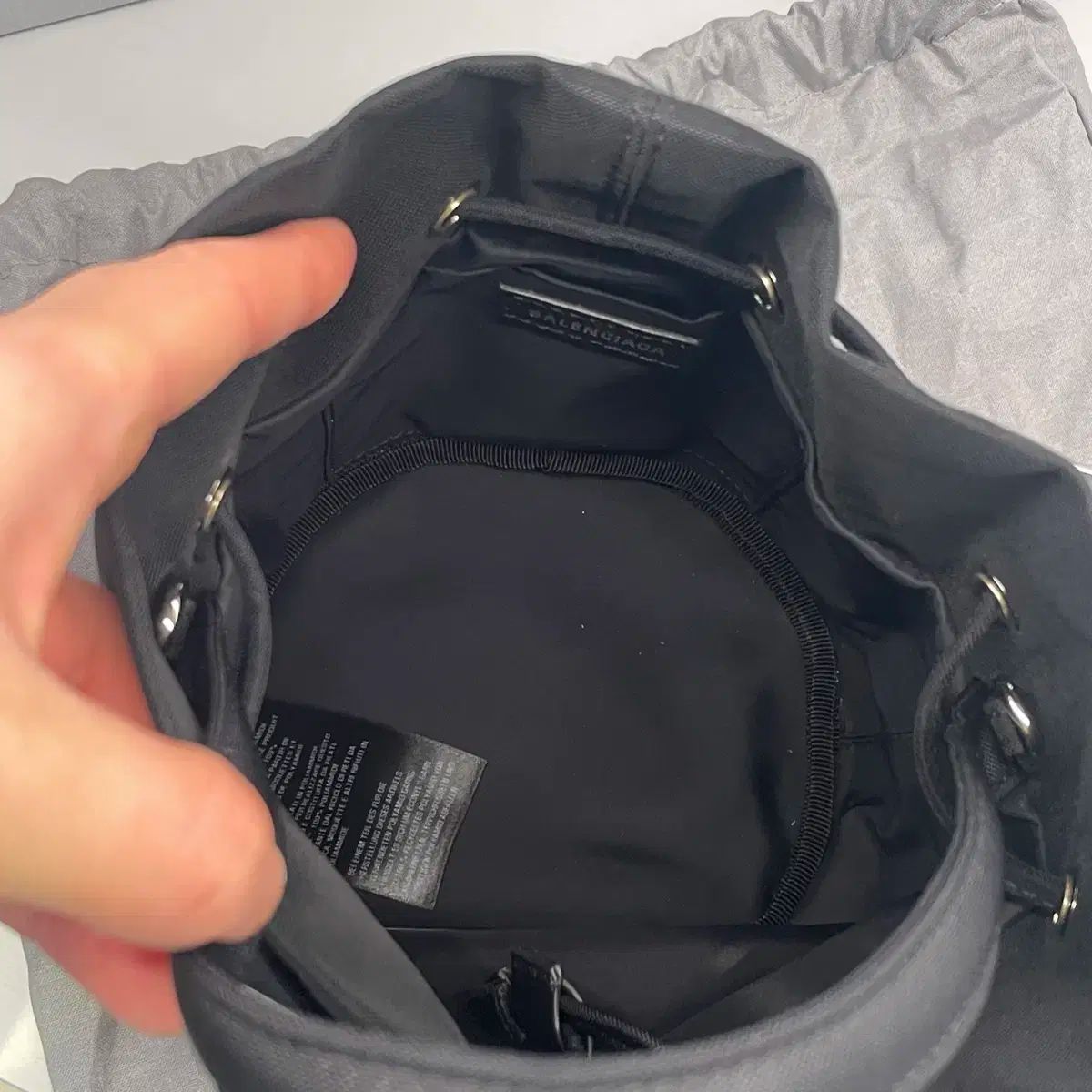 BALENCIAGA
