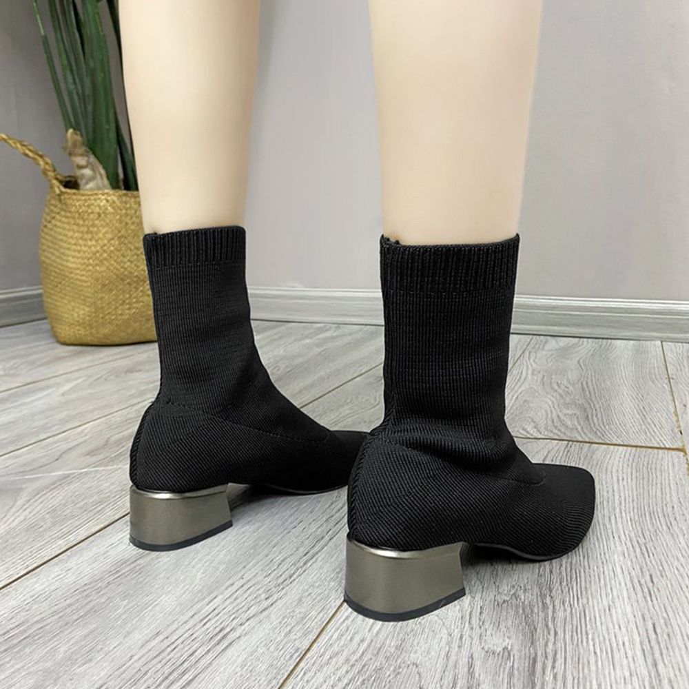 ニットソックスブーツ ポインテッドトゥ SNSで話題になった、あの