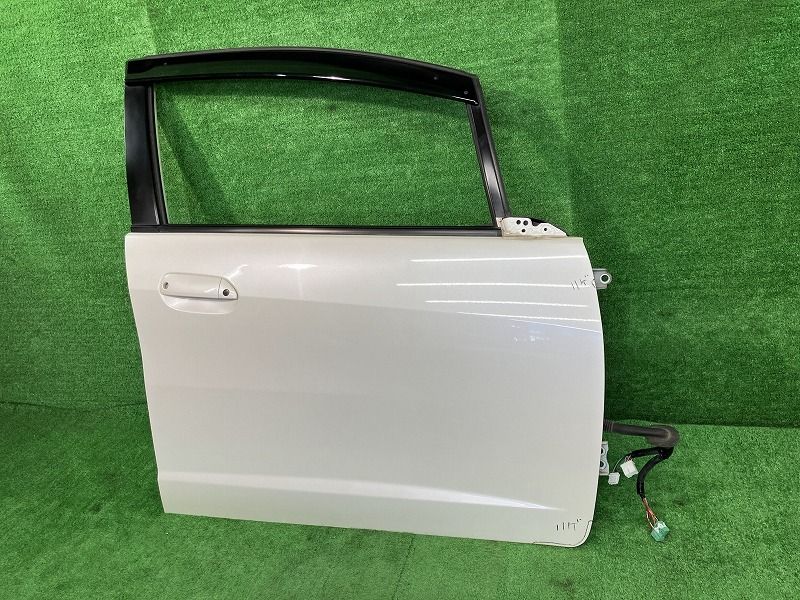 フィットシャトル