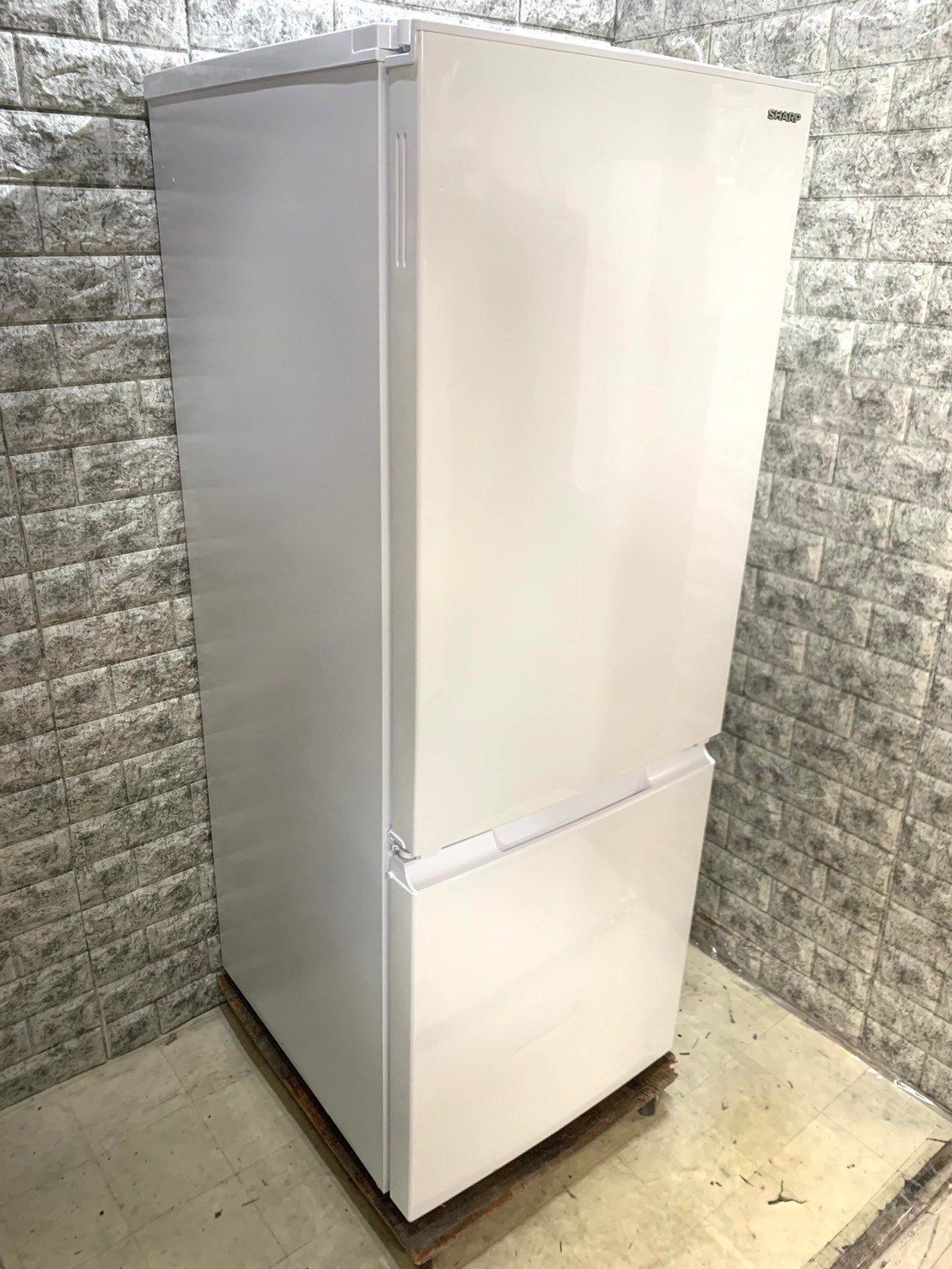 高年式大阪限定配送☆3ヶ月保証付き☆冷凍冷蔵庫☆2023年☆シャープ