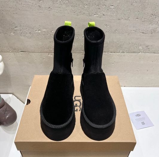 極美品 ブラック 新品 UGG アグ ブーツ レディース クラシック