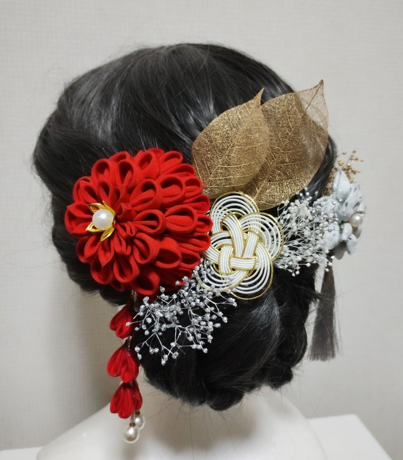 髪飾り  成人式  卒業式 成人式 髪飾り 黒×金 ブラック&ゴールド｜卒業式 袴 和装ヘア No