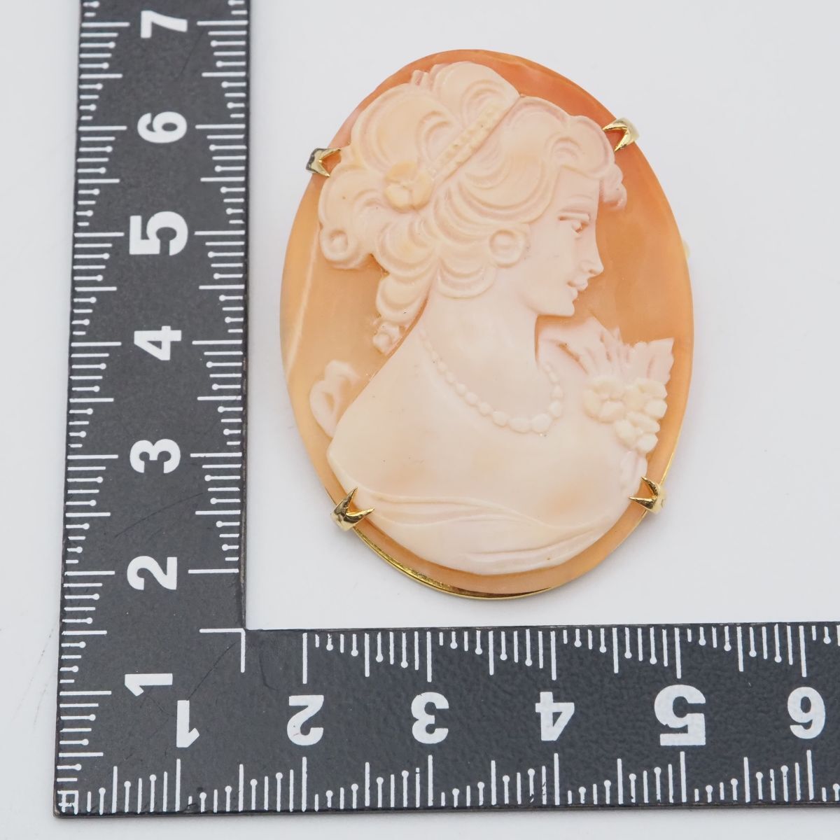 ペンダント　ブローチ　K18　カメオ　シェル　貝彫刻　女性像横顔 ペンダント ブローチ K18 カメオ シェル 貝彫刻 女性像横顔 K18 カメオ