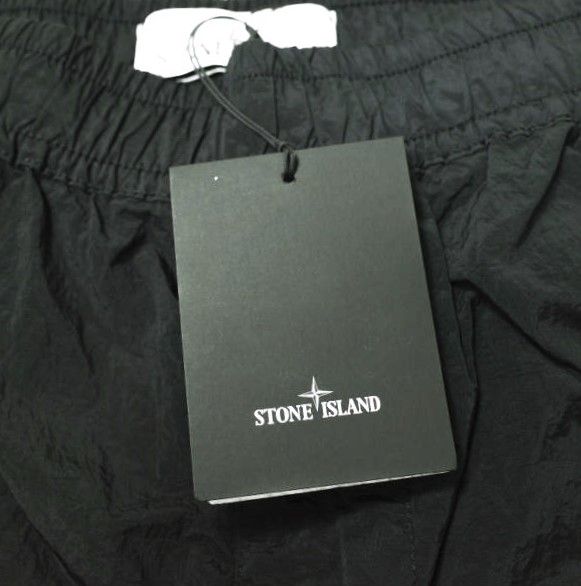 STONE ISLAND ストーンアイランド 24SS ナイロンメタル バミューダ