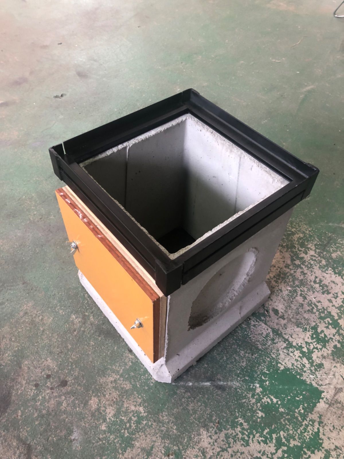 240集水桝用 鉄製巣門
