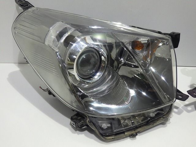 IQ KGJ10 ヘッドライト HID iq 74-2 アイキュー ヘッドライト左右