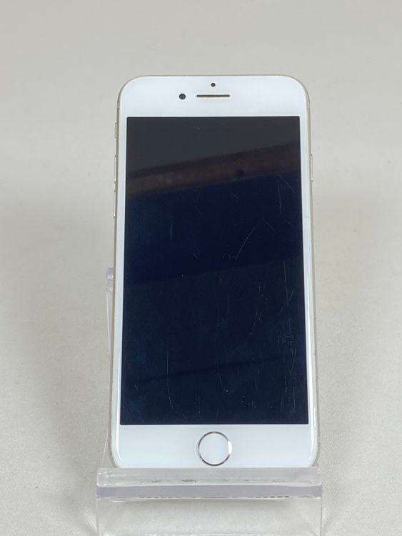 フチが少々欠け（動作可）】SIMフリー iPhone8 64GB シルバー