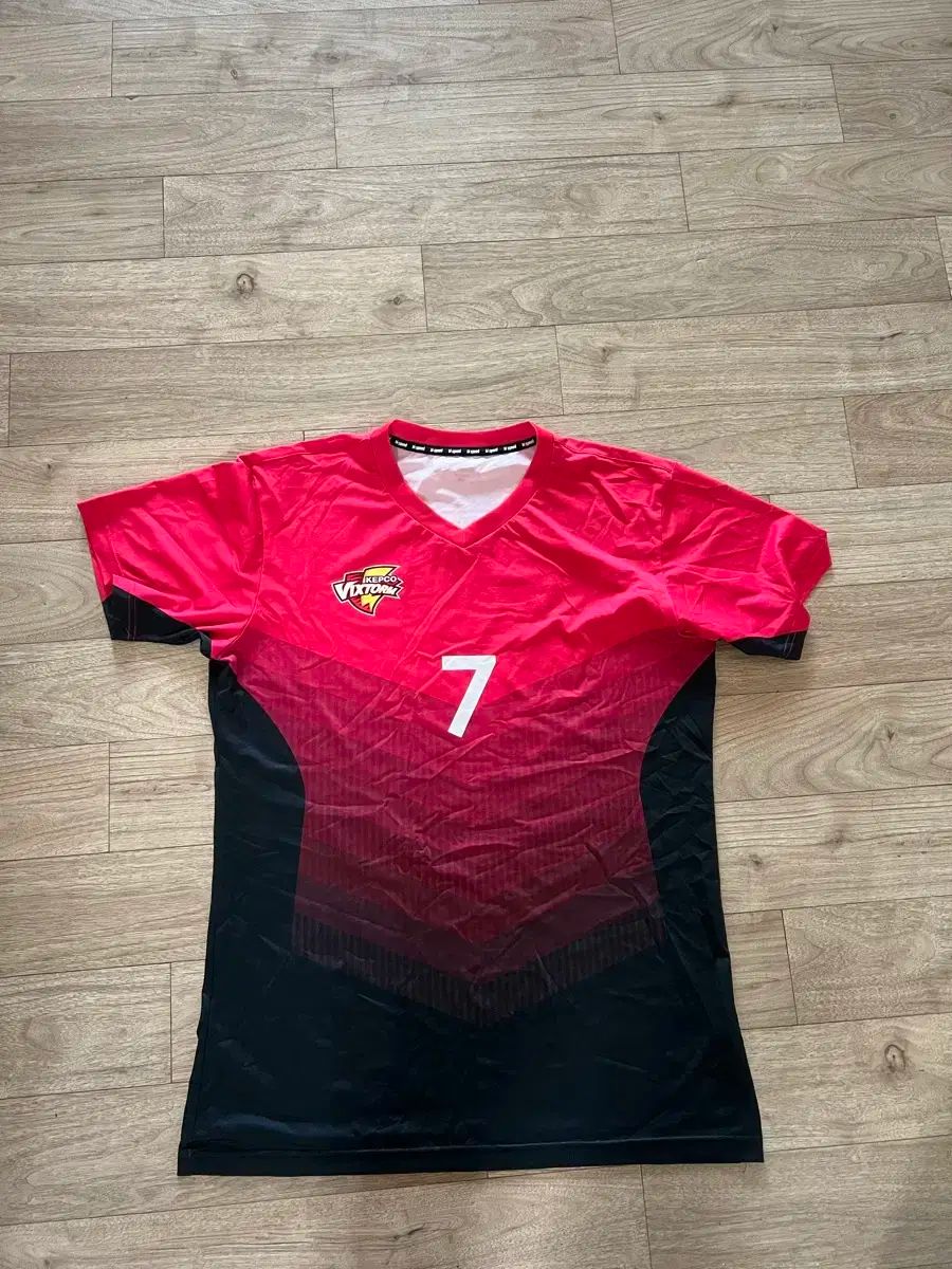 韓国電力 選手用支給用 トレーニングウェアです XL