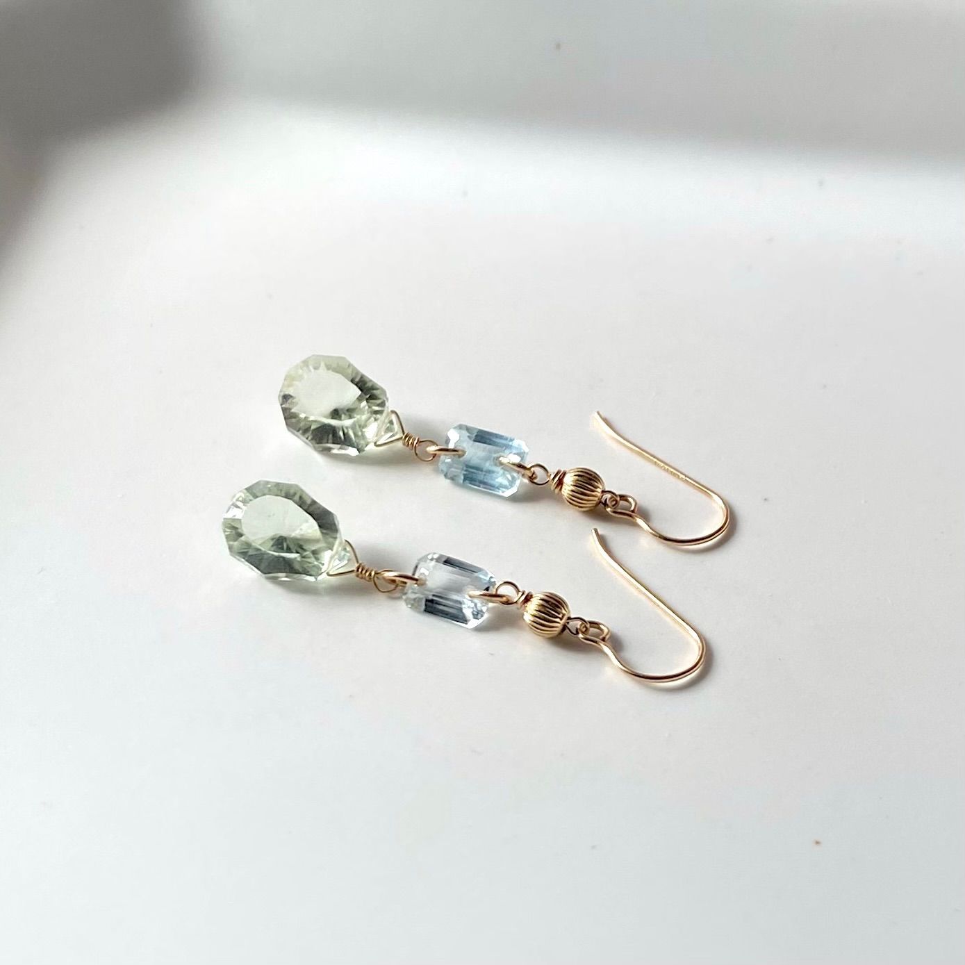 3種のクォーツ ジェムカットピアス 14kgf フローライトのジェムカット