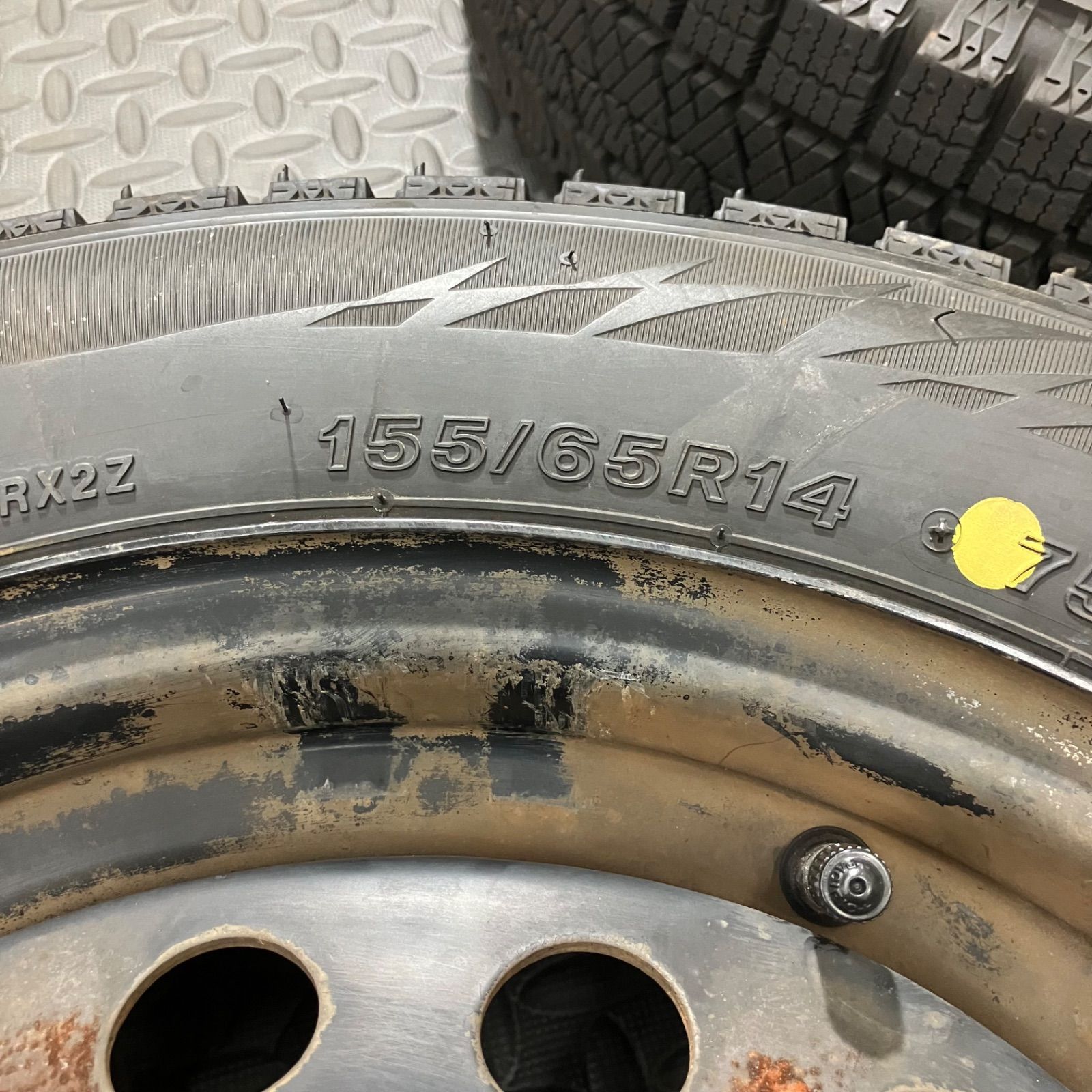 スタッドレスタイヤ