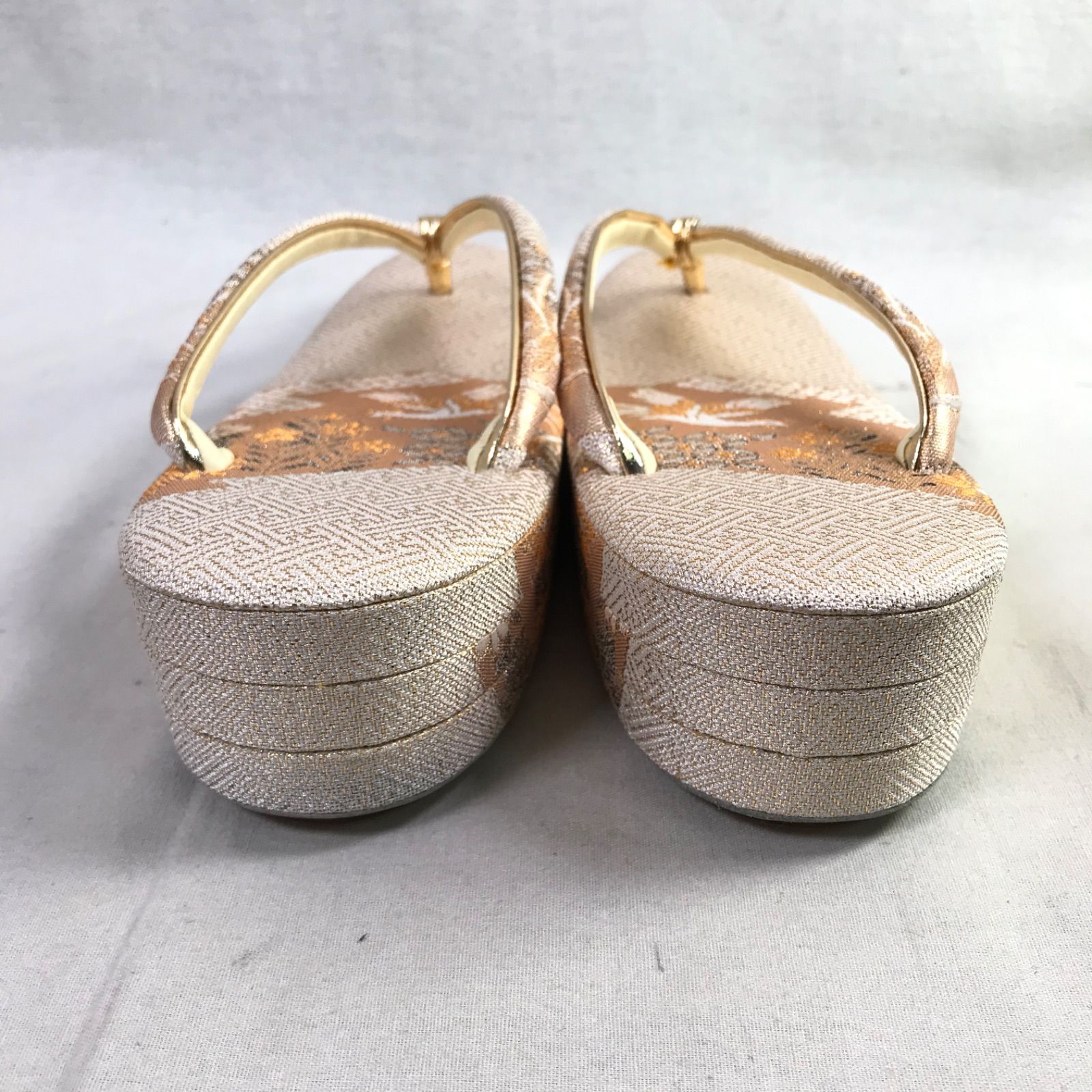 草履バッグセット　鳳苑　和装小物　ゴールド 美品】鳳苑 草履バッグセット 和装小物 ゴールド 花柄 着物