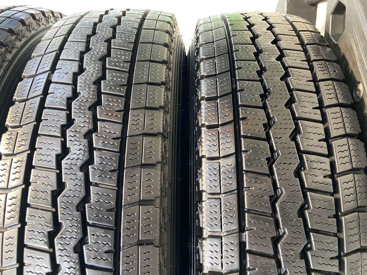 中古スタッドレス 165R14 6PR ダンロップ SV01 4本セット 楽天市場】165R14 6PR ダンロップ ウィンターマックス SV01 中古
